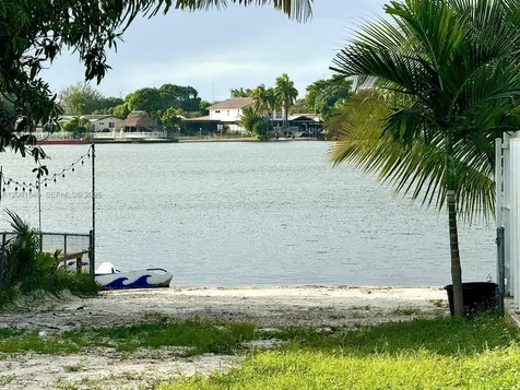 7200 W 12th Avenue Hialeah FL 33014
