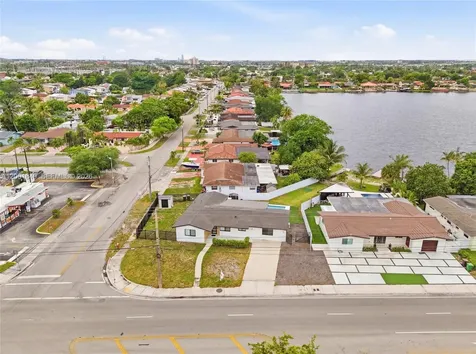 7200 W 12th Avenue Hialeah FL 33014