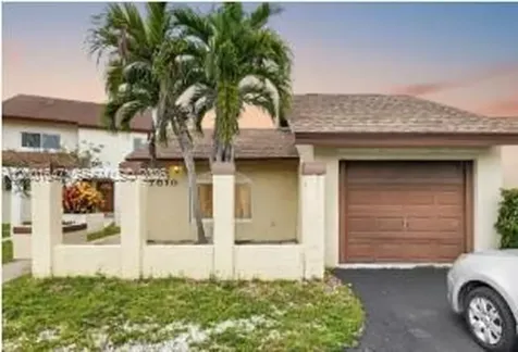 7010 SW 103rd Place Miami FL 33173
