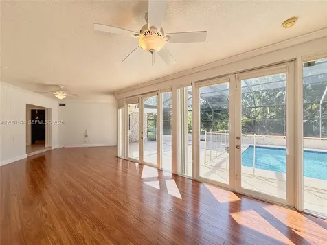 6282 SW 133rd Street Pinecrest FL 33156