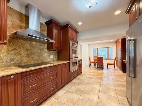 6282 SW 133rd Street Pinecrest FL 33156