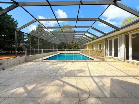 6282 SW 133rd Street Pinecrest FL 33156