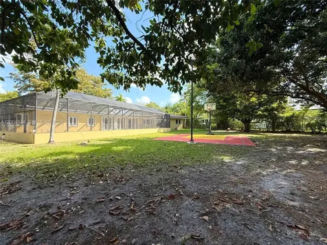6282 SW 133rd Street Pinecrest FL 33156