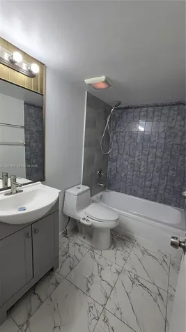 2605 W 67th Place Hialeah FL 33016