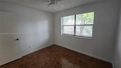 2605 W 67th Place Hialeah FL 33016