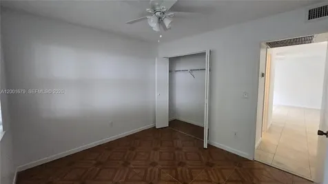2605 W 67th Place Hialeah FL 33016