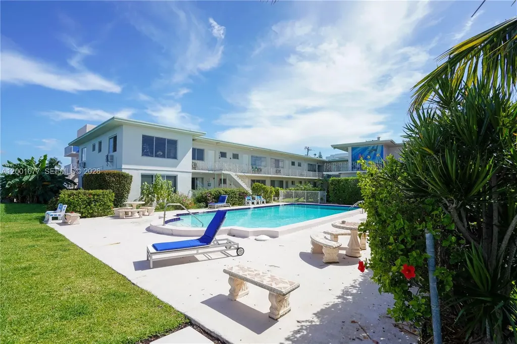 2250 Bay Drive Miami Beach FL 33141