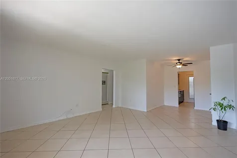 2250 Bay Drive Miami Beach FL 33141