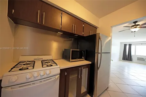 2250 Bay Drive Miami Beach FL 33141