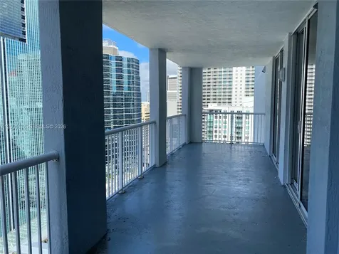 170 SE 14th Street Miami FL 33131
