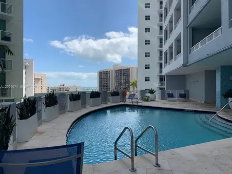 170 SE 14th Street Miami FL 33131