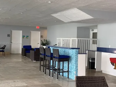 170 SE 14th Street Miami FL 33131