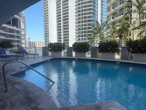 170 SE 14th Street Miami FL 33131