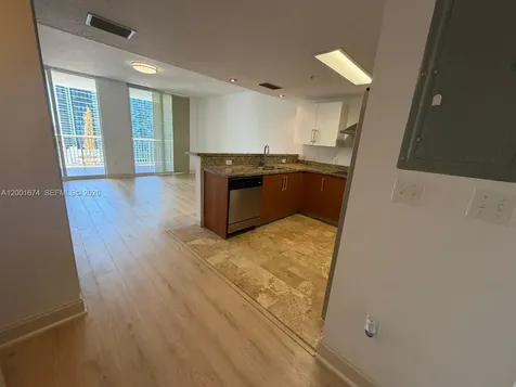 170 SE 14th Street Miami FL 33131