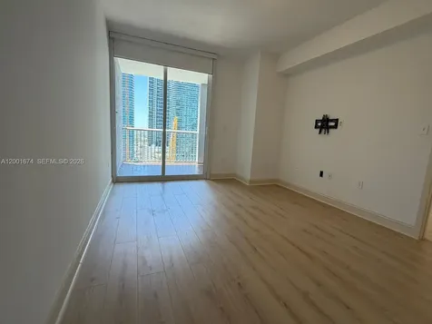 170 SE 14th Street Miami FL 33131