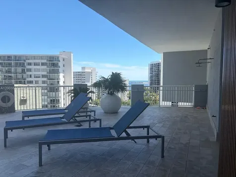 170 SE 14th Street Miami FL 33131