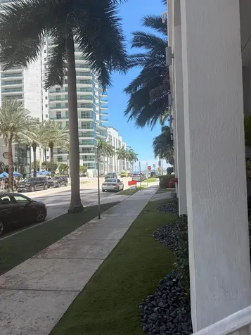 170 SE 14th Street Miami FL 33131