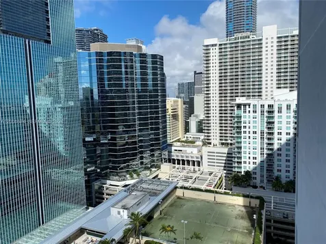 170 SE 14th Street Miami FL 33131