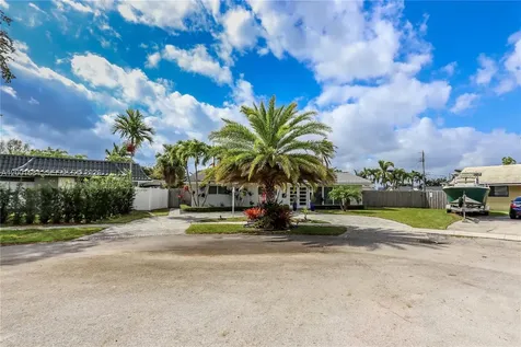 1220 Azalea Crescent Hollywood FL 33019