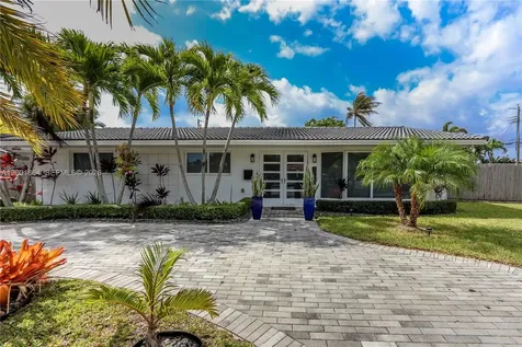 1220 Azalea Crescent Hollywood FL 33019