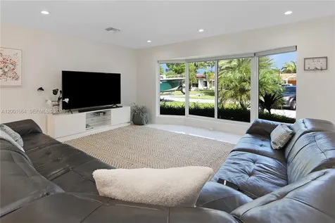 1220 Azalea Crescent Hollywood FL 33019