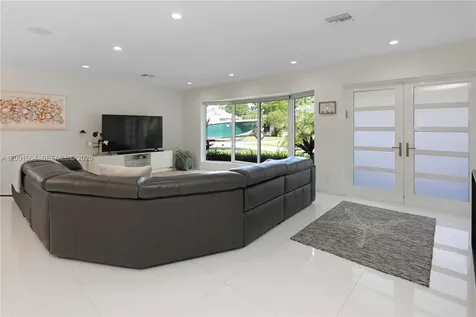 1220 Azalea Crescent Hollywood FL 33019