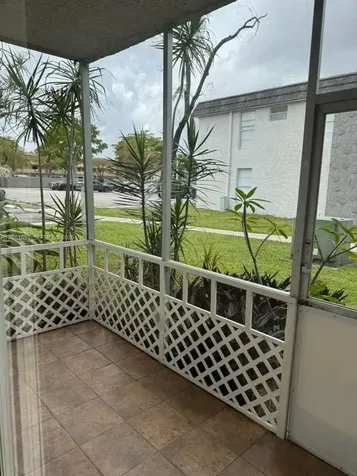 10383 N Kendall Drive Miami FL 33176