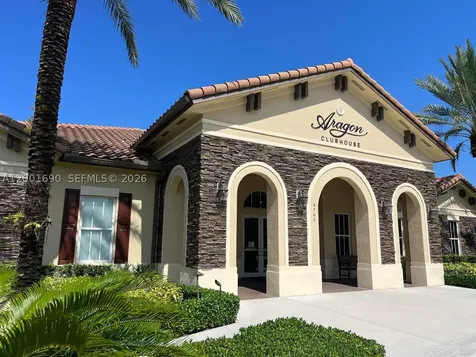 8913 W 35th Way Hialeah FL 33018