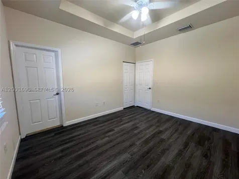8913 W 35th Way Hialeah FL 33018
