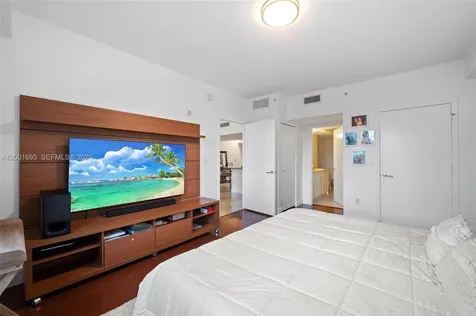 20000 E Country Club Drive Aventura FL 33180