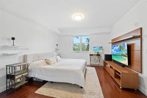20000 E Country Club Drive Aventura FL 33180