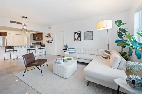 20000 E Country Club Drive Aventura FL 33180