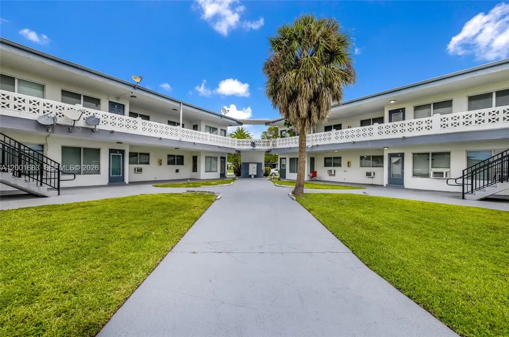 1241 W River Drive Margate FL 33063
