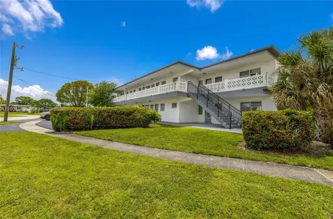 1241 W River Drive Margate FL 33063