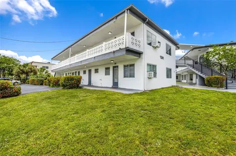 1241 W River Drive Margate FL 33063
