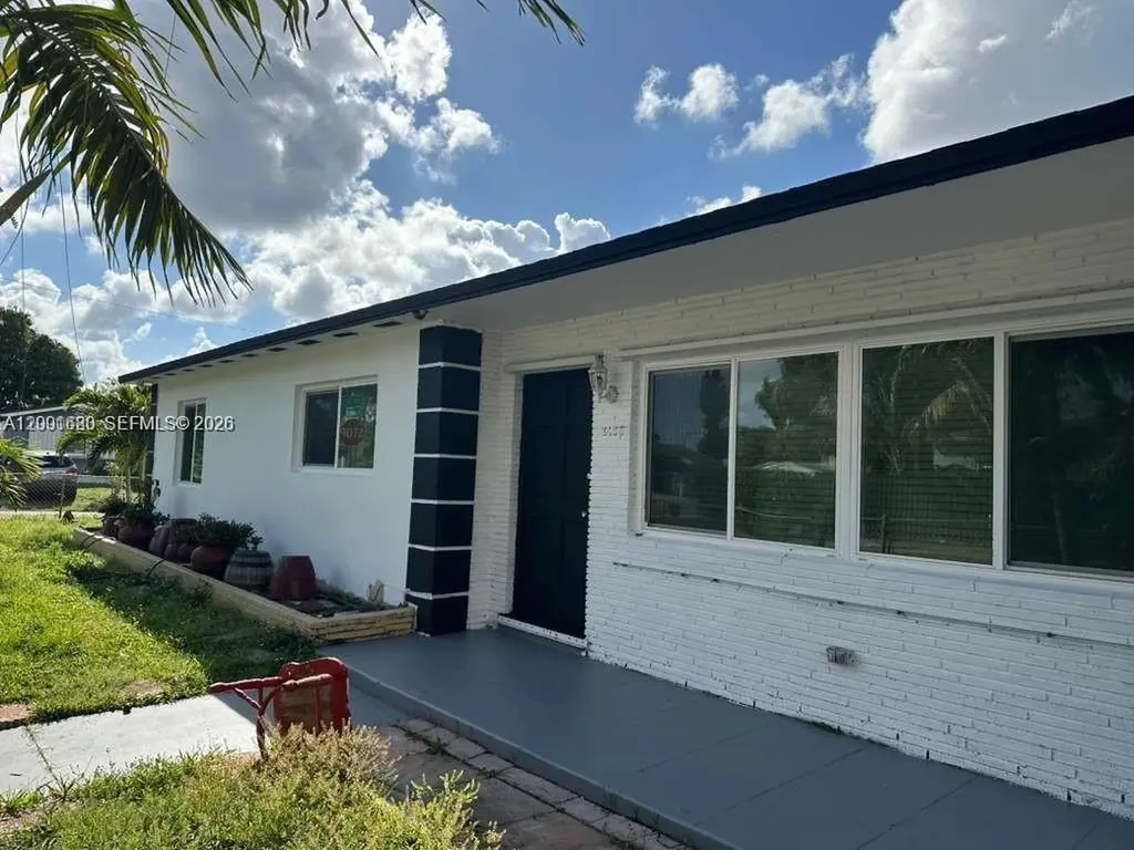 2458 Plunkett Street Hollywood FL 33020