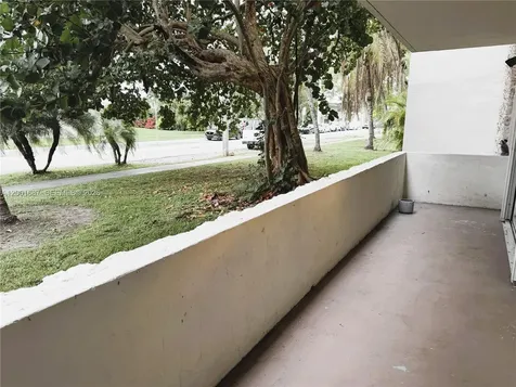 7483 SW 82nd Street Miami FL 33143