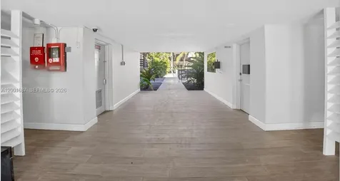 7483 SW 82nd Street Miami FL 33143
