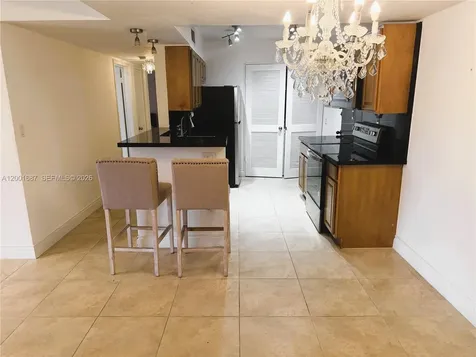 7483 SW 82nd Street Miami FL 33143