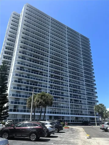 20515 E Country Club Drive Aventura FL 33180