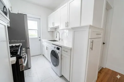817 W 39th Street Miami Beach FL 33140