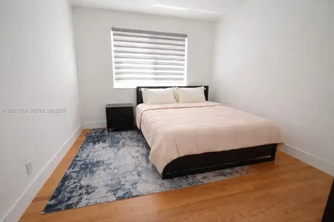 817 W 39th Street Miami Beach FL 33140