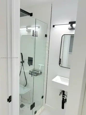 817 W 39th Street Miami Beach FL 33140