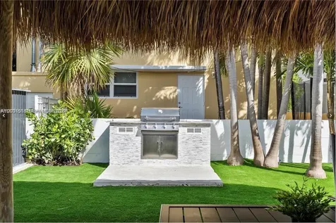 817 W 39th Street Miami Beach FL 33140