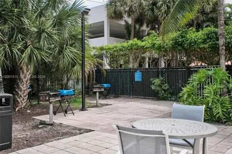 19370 Collins Avenue Sunny Isles Beach FL 33160