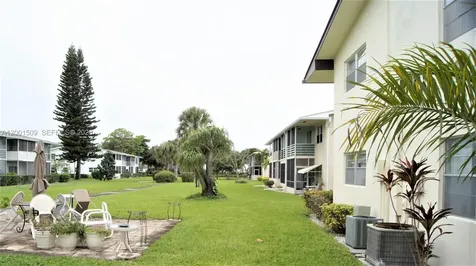 71 Waltham C West Palm Beach FL 33417