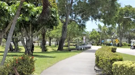 71 Waltham C West Palm Beach FL 33417