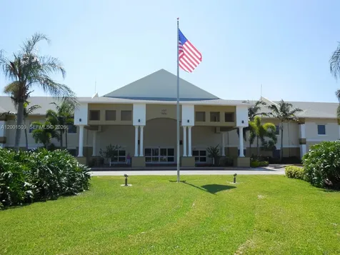 71 Waltham C West Palm Beach FL 33417