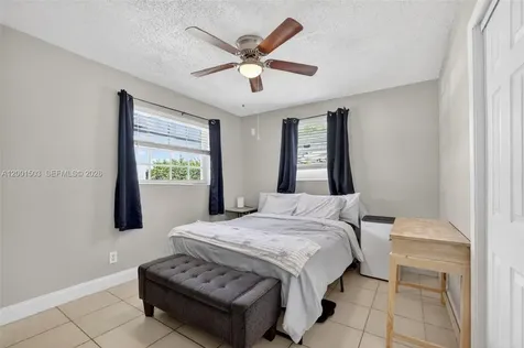 6878 SW 15th Street North Lauderdale FL 33068