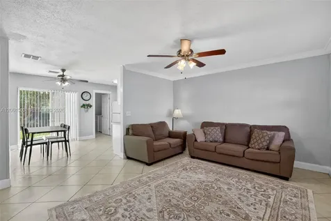 6878 SW 15th Street North Lauderdale FL 33068